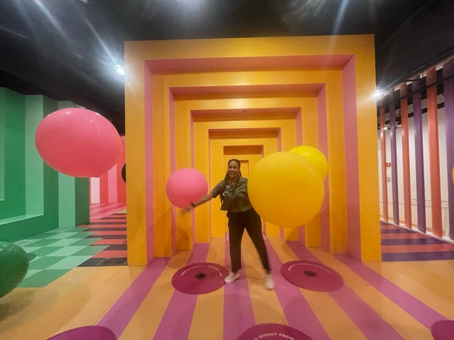 Souyenne among colourful balloons